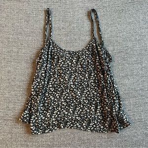 BRANDY MELVILLE Floral Crop Top